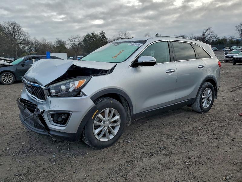 2016 KIA SORENTO LX — VIN 5XYPG4A33GG075774