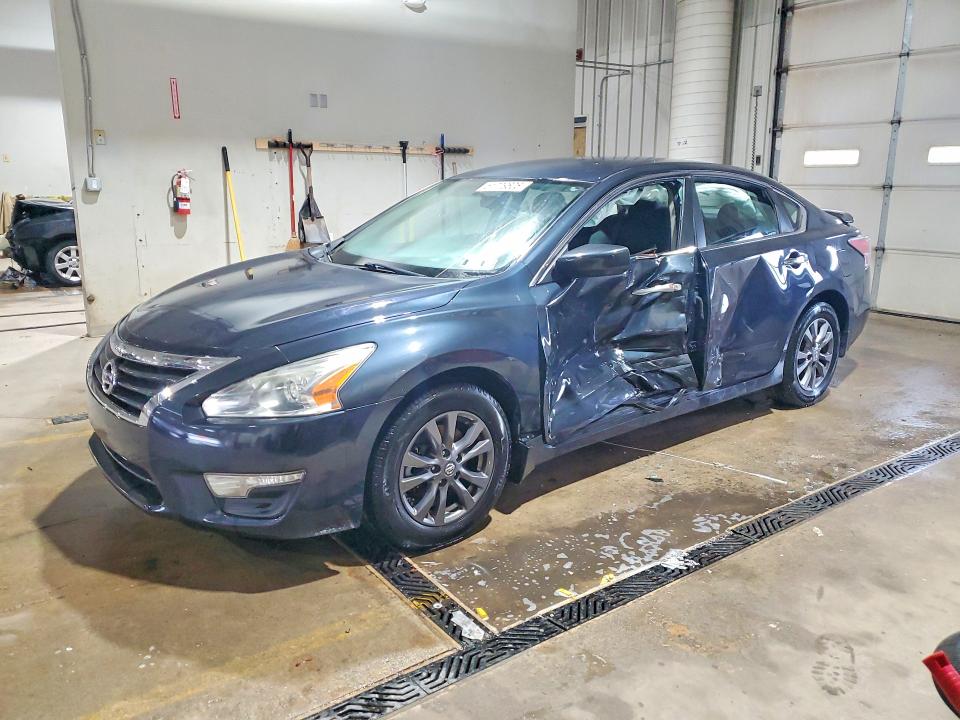 2015 NISSAN ALTIMA — VIN 1N4AL3AP2FC469242