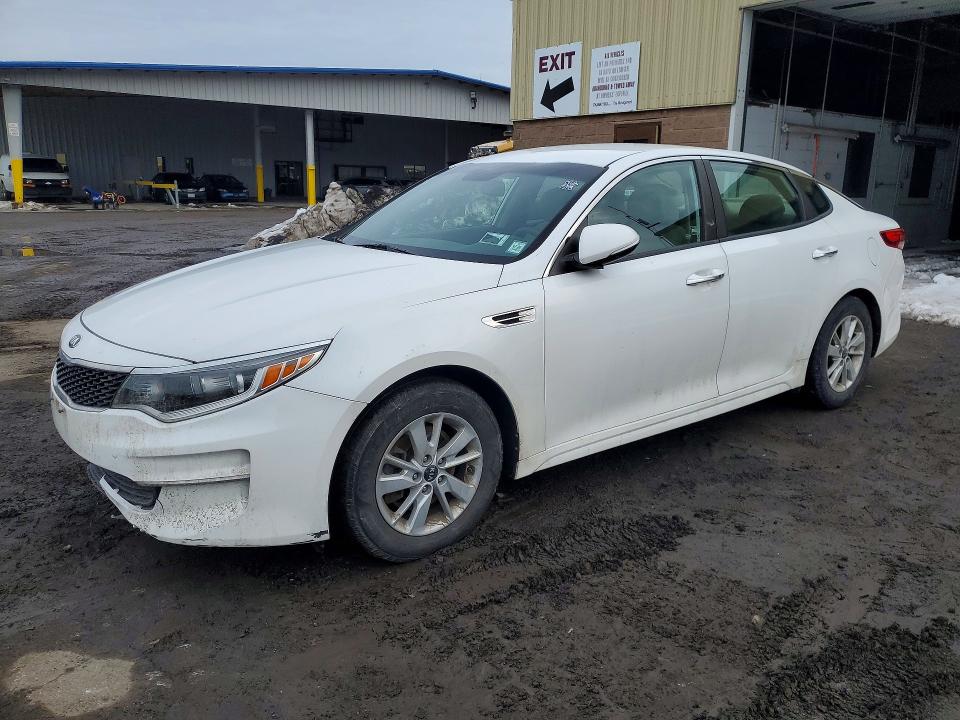 2016 KIA OPTIMA — VIN 5XXGT4L38GG068087
