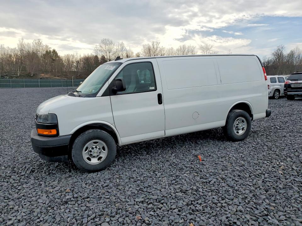 2022 CHEVROLET EXPRESS G2500 — VIN 1GCWGAFP9N1168298