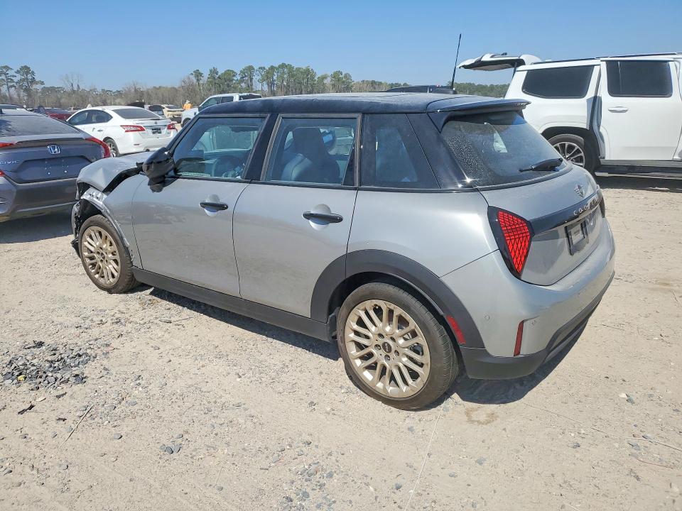 WMW53GD06S2X52418
