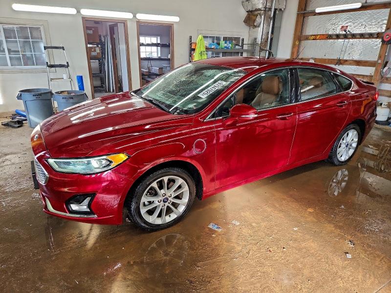 2019 FORD FUSION TIT — VIN 3FA6P0SU9KR185261