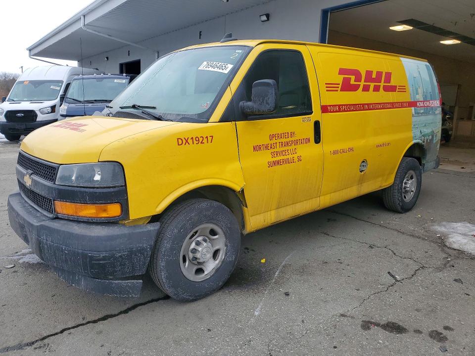 2019 CHEVROLET EXPRESS G2500 — VIN 1GCWGAFP7K1338105