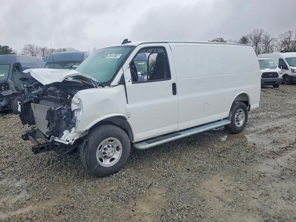 2025 CHEVROLET EXPRESS G2500 — VIN 1GCWGAFP4S1150899