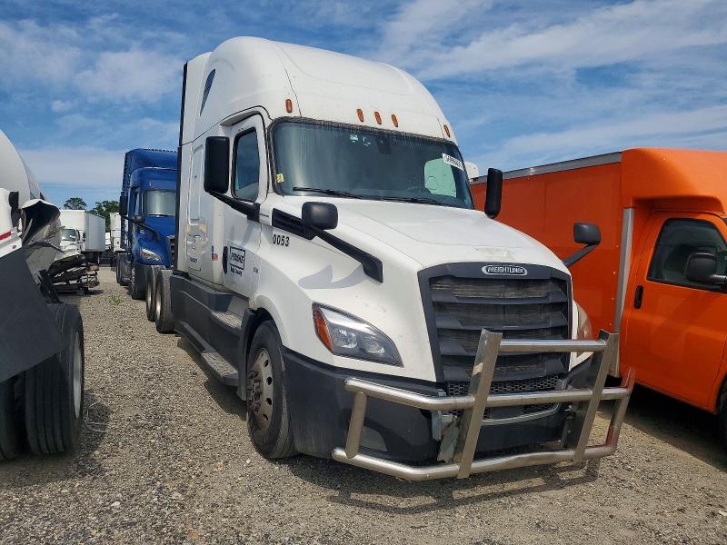 2019 FREIGHTLINER CASCADIA 126 — VIN 3AKJHHDR1KSKF8977