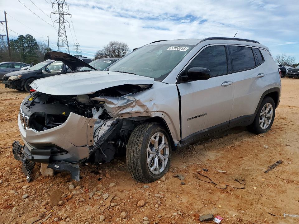 2025 JEEP COMPASS — VIN 3C4NJDBN3ST569336