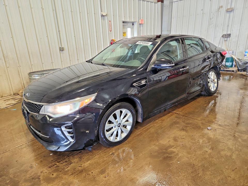 2017 KIA OPTIMA — VIN 5XXGU4L38HG138606