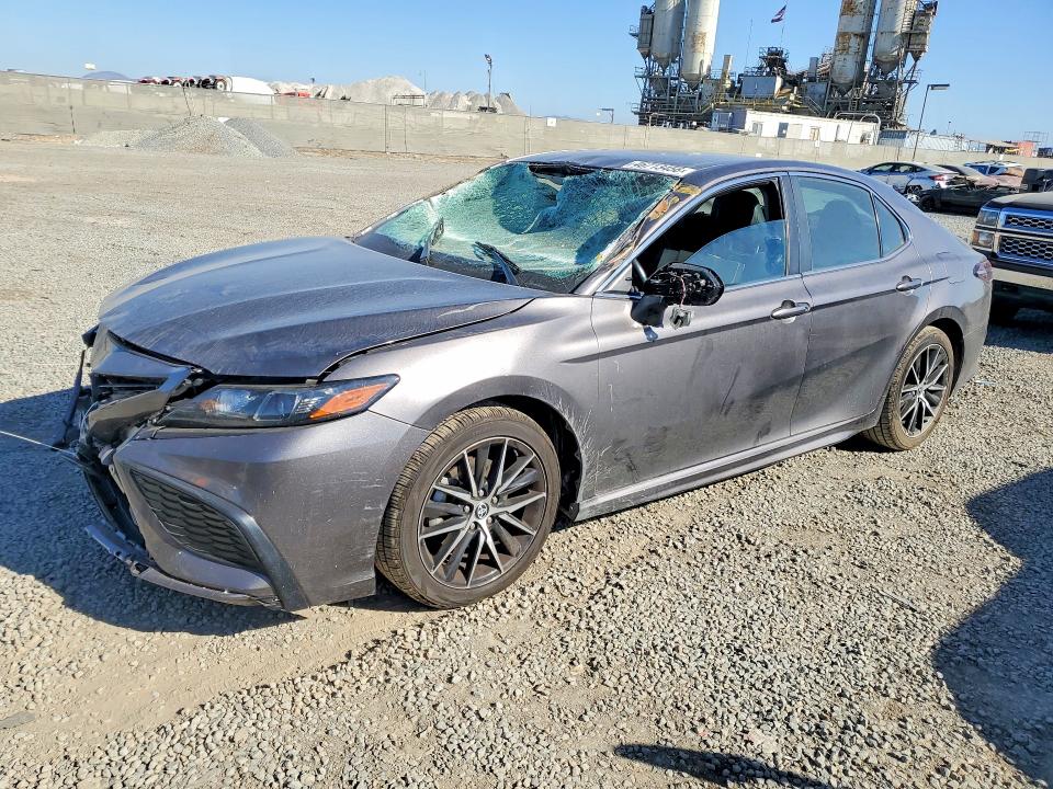 2022 TOYOTA CAMRY — VIN 4T1T11AK1NU709306