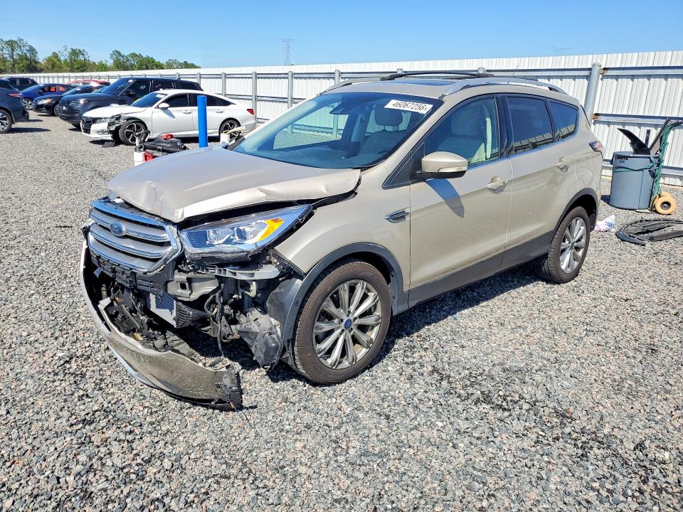 2017 FORD ESCAPE — VIN 1FMCU0J97HUD81926