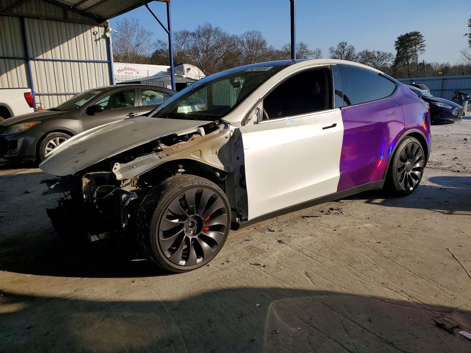 2020 TESLA MODEL Y — VIN 5YJYGDEF8LF037483