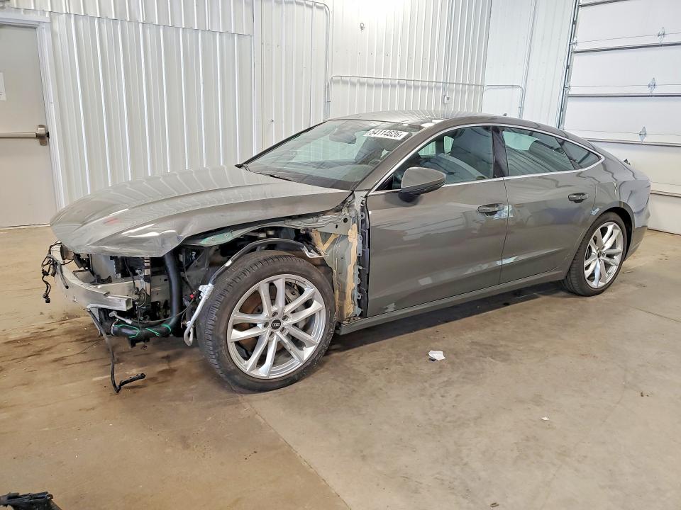 2022 AUDI A7 — VIN WAUR2BF24NN010284