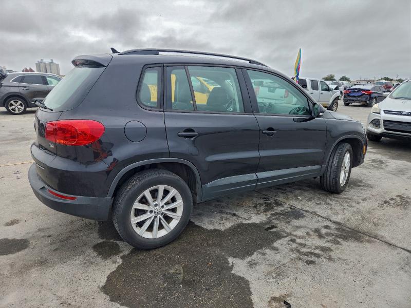 WVGAV7AX2JK000562