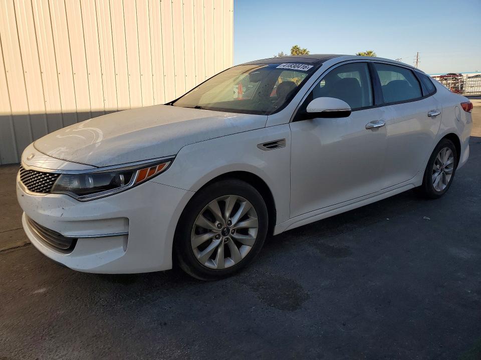 2016 KIA OPTIMA — VIN 5XXGU4L30GG088458