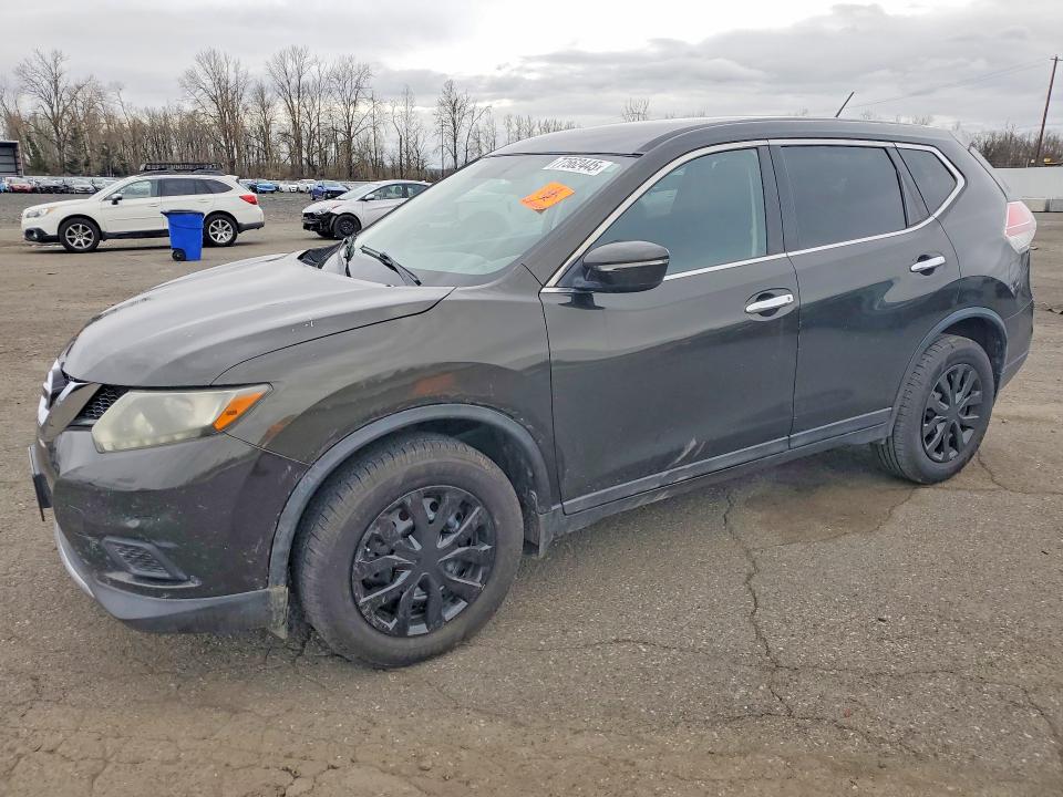2015 NISSAN ROGUE S — VIN 5N1AT2MK3FC780257