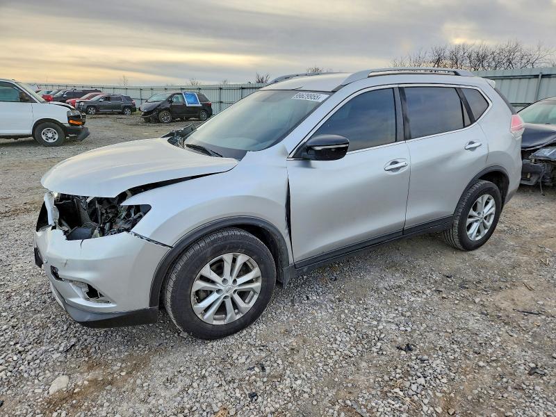 2015 NISSAN ROGUE S — VIN 5N1AT2MV3FC817740