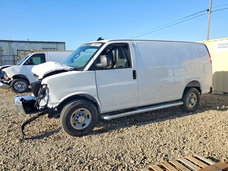 2025 CHEVROLET EXPRESS G2500 — VIN 1GCWGAFP3S1260745