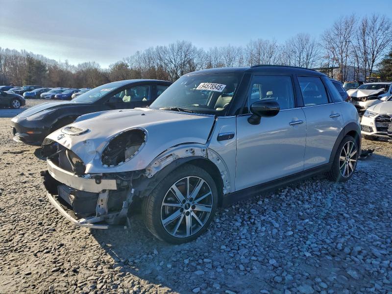 2022 MINI COOPER S — VIN WMW53DK06N2R31631