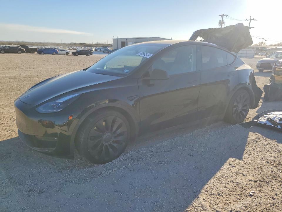 2022 TESLA MODEL Y — VIN 7SAYGDEF0NF573950