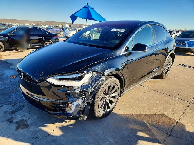 2017 TESLA MODEL X — VIN 5YJXCDE21HF061782