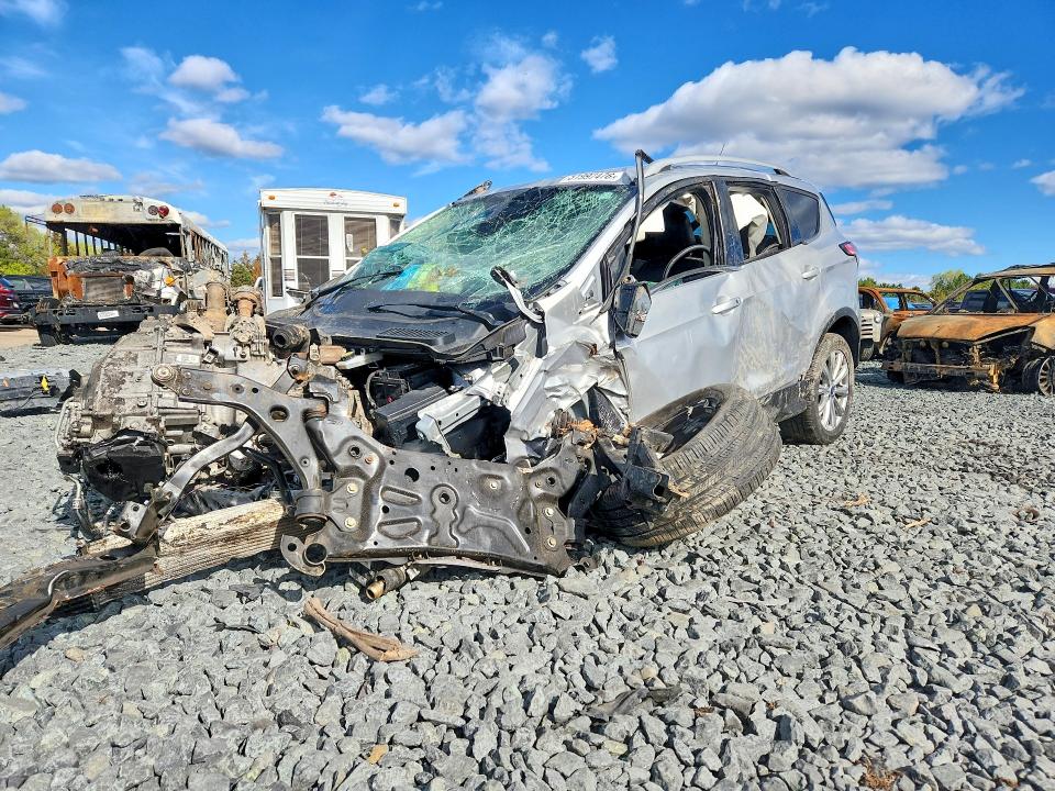 2018 FORD ESCAPE — VIN 1FMCU9J90JUC34728