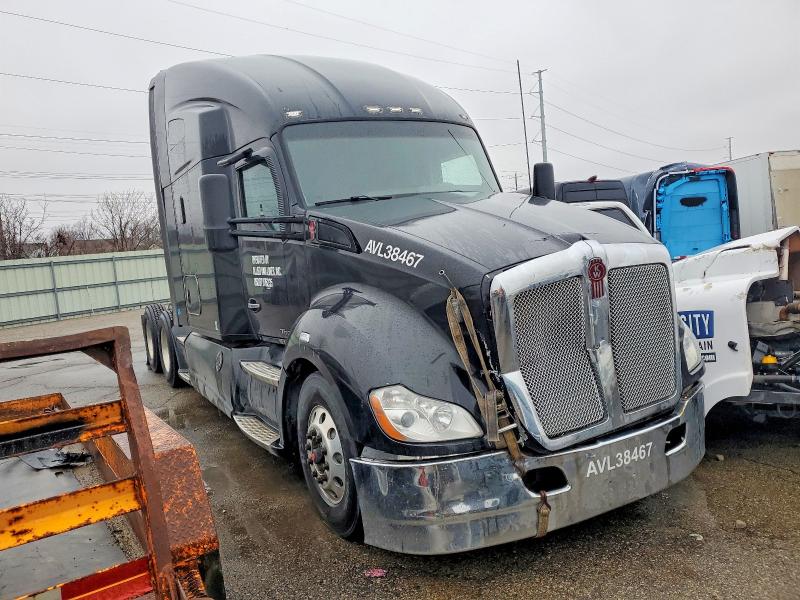 2017 KENWORTH T680 — VIN 1XKYD49X9HJ134241