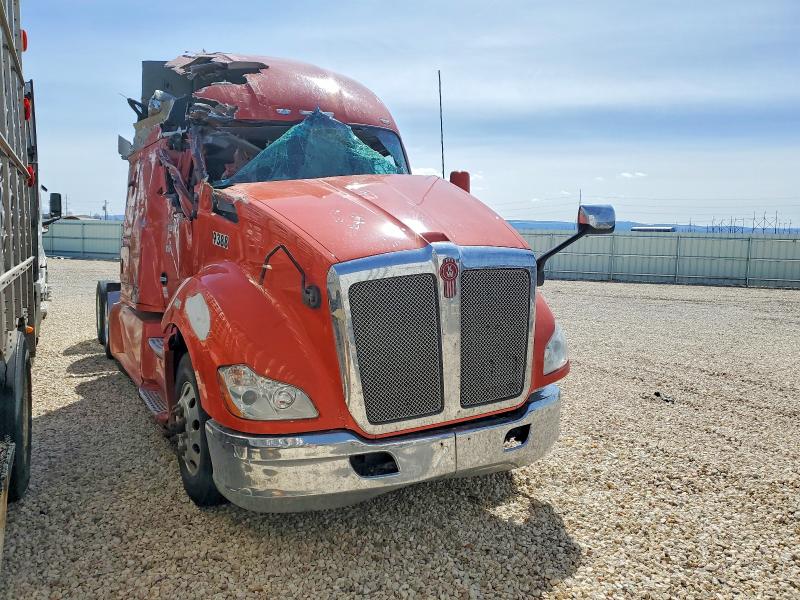 2020 KENWORTH T680 — VIN 1XKYDP9X0LJ364583