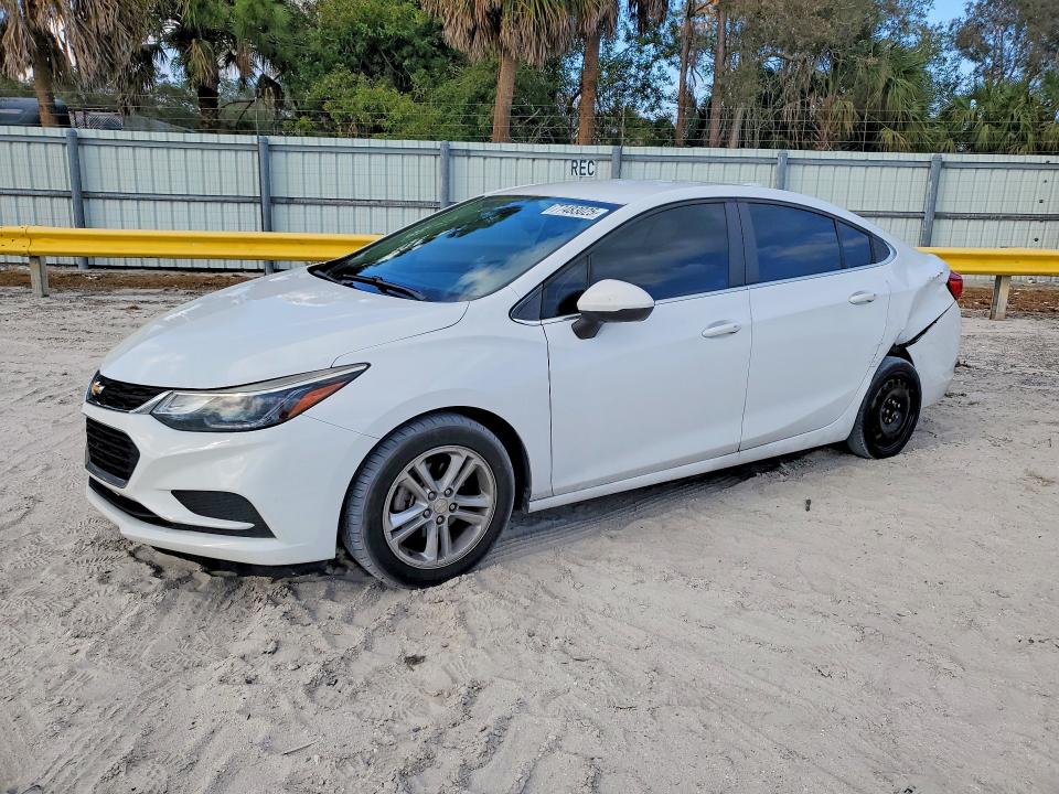 2018 CHEVROLET CRUZE — VIN 1G1BE5SM5J7193917