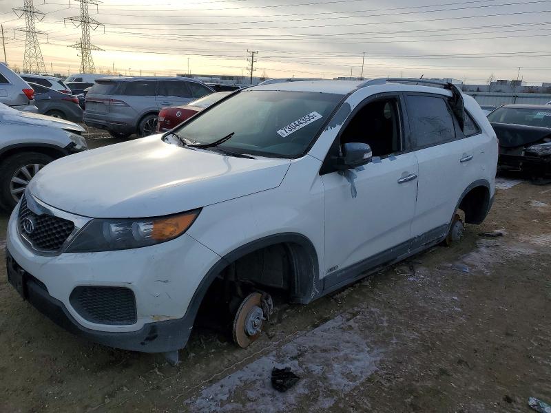 2013 KIA SORENTO LX — VIN 5XYKTDA28DG368319