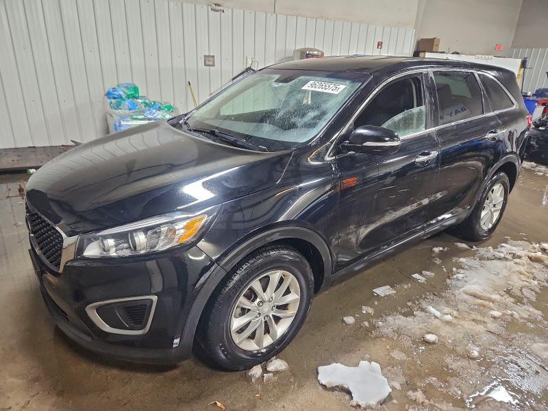 2016 KIA SORENTO LX — VIN 5XYPG4A36GG124580