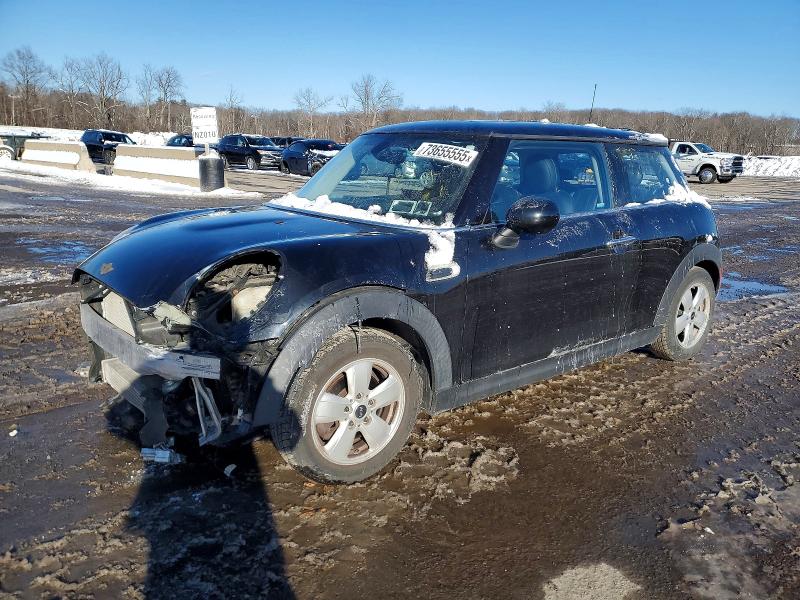 2018 MINI COOPER — VIN WMWXP5C51J2G61427