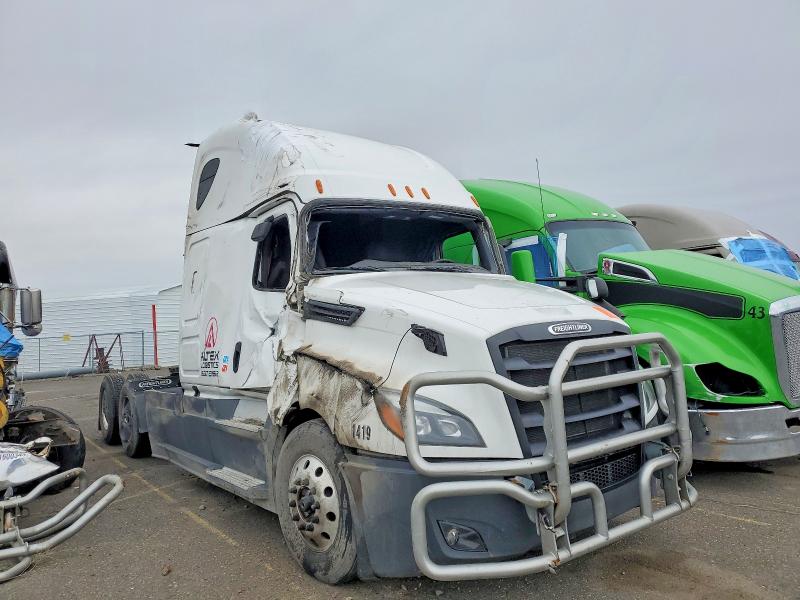 2025 FREIGHTLINER CASCADIA 126 — VIN 3AKJHHDR6SSVY0034