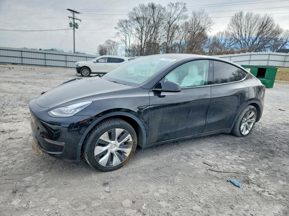2022 TESLA MODEL Y — VIN 7SAYGDEE8NF418344