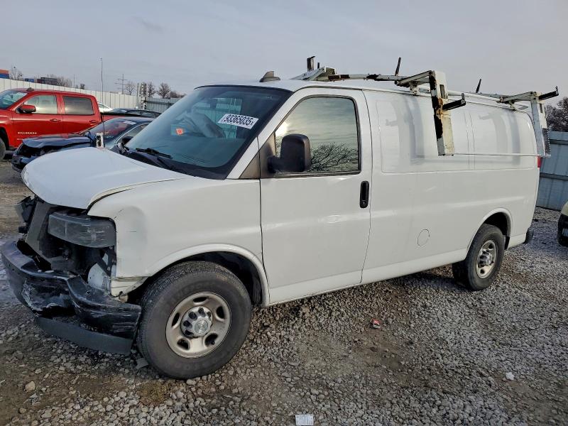 2018 CHEVROLET EXPRESS G2500 — VIN 1GCWGAFP0J1287870
