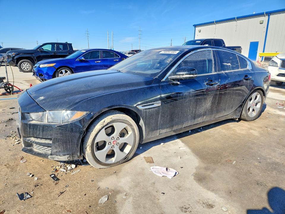 2018 JAGUAR XE — VIN SAJAR4FX1JCP30300