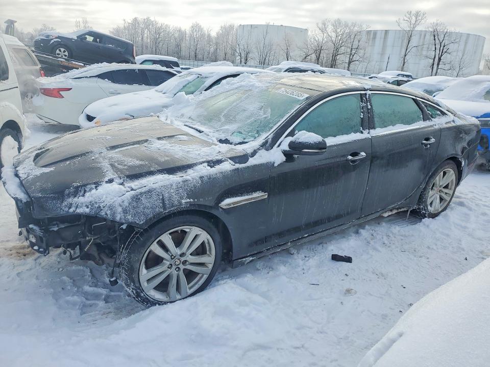 2016 JAGUAR XJL — VIN SAJWJ2GD7G8V95289