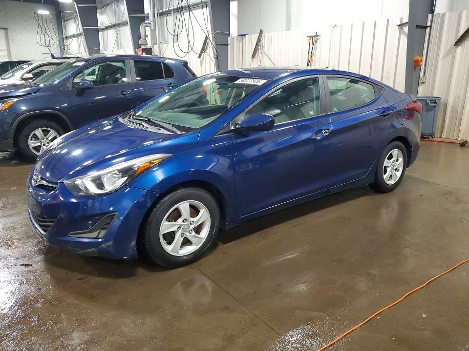 2015 HYUNDAI ELANTRA — VIN 5NPDH4AE4FH635861
