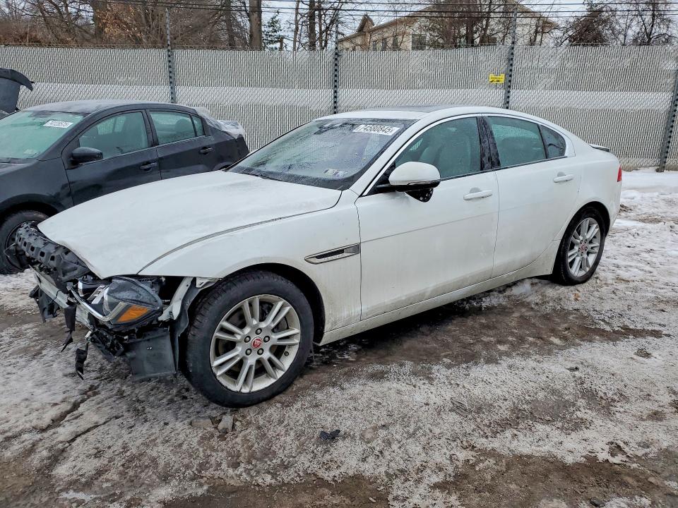 2018 JAGUAR XE PREMIUM — VIN SAJAJ4FX3JCP23064