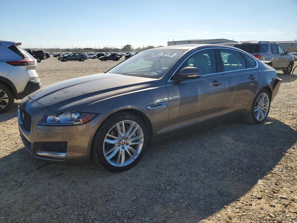 2016 JAGUAR XF PRESTIG — VIN SAJBE4BV6GCY11578