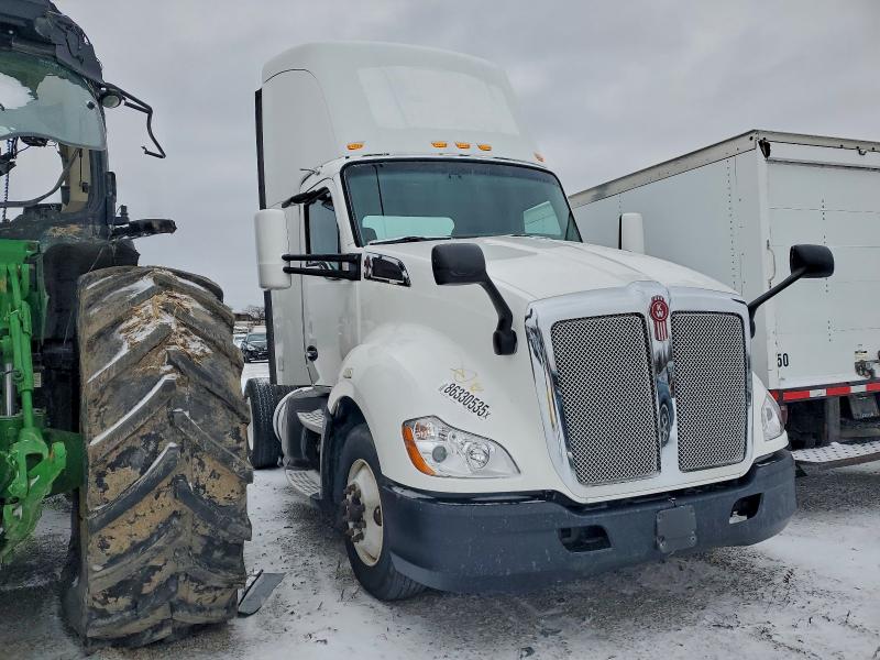 2016 KENWORTH CONSTRUCTI — VIN 1XKYA48X8GJ119142