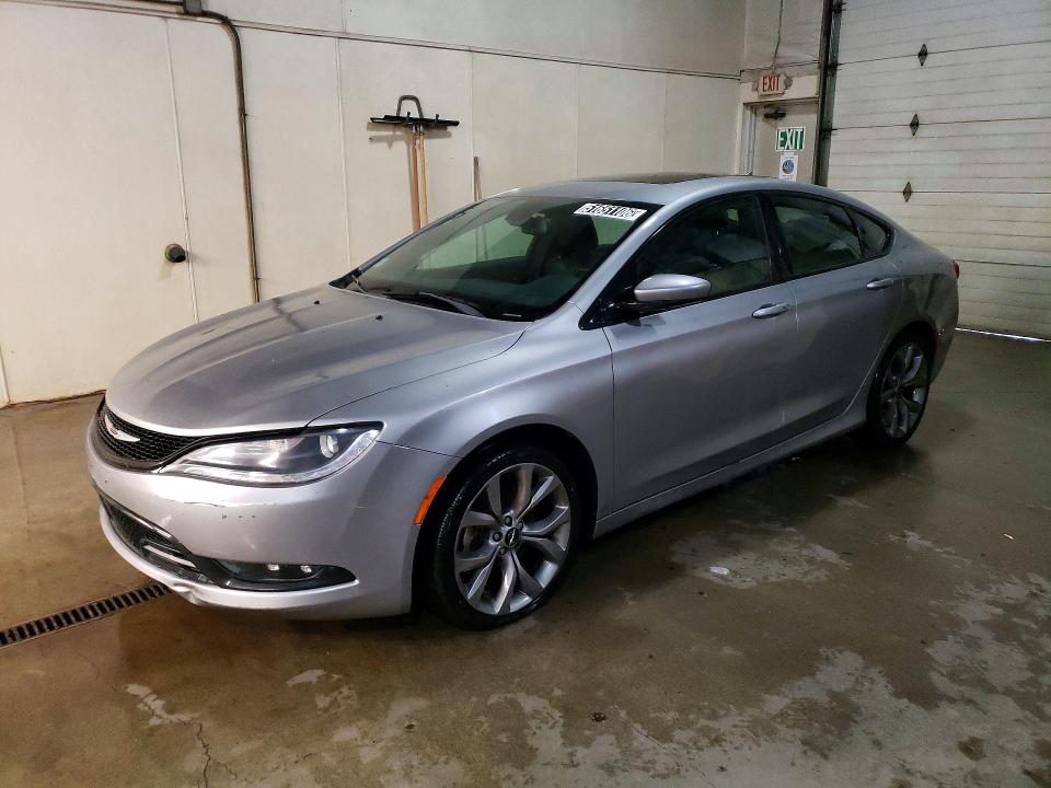 2015 CHRYSLER 200 — VIN 1C3CCCDG7FN530656