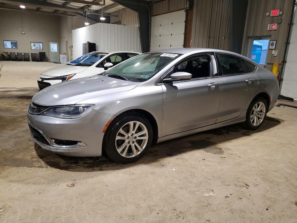 2015 CHRYSLER 200 — VIN 1C3CCCAB0FN703135