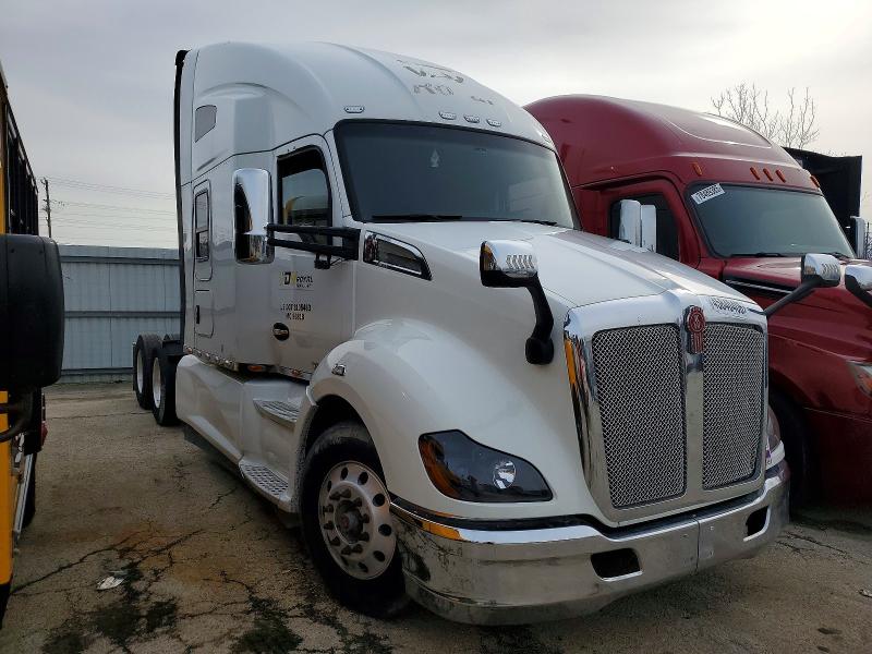 2020 KENWORTH T680 — VIN 1XKYDP9X9LJ399106