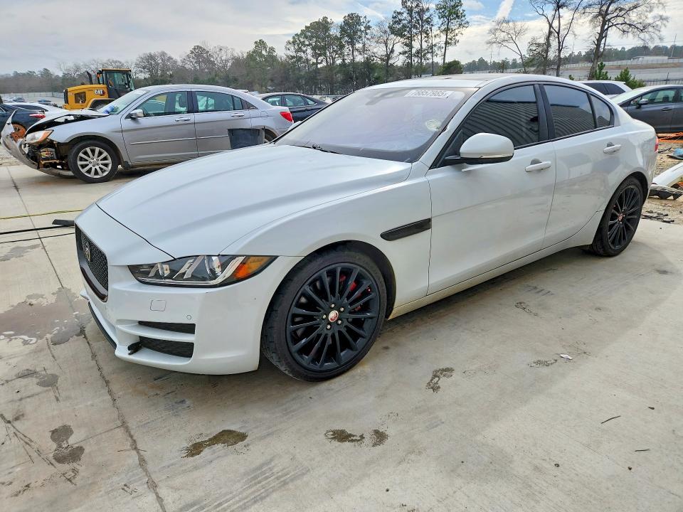 2017 JAGUAR XE — VIN SAJAH4BV4HA949099