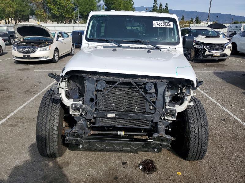 1C4HJXEN9KW617104