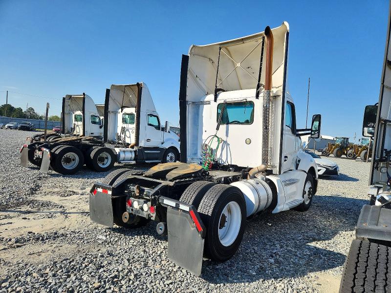 1XKYA48X8FJ403417