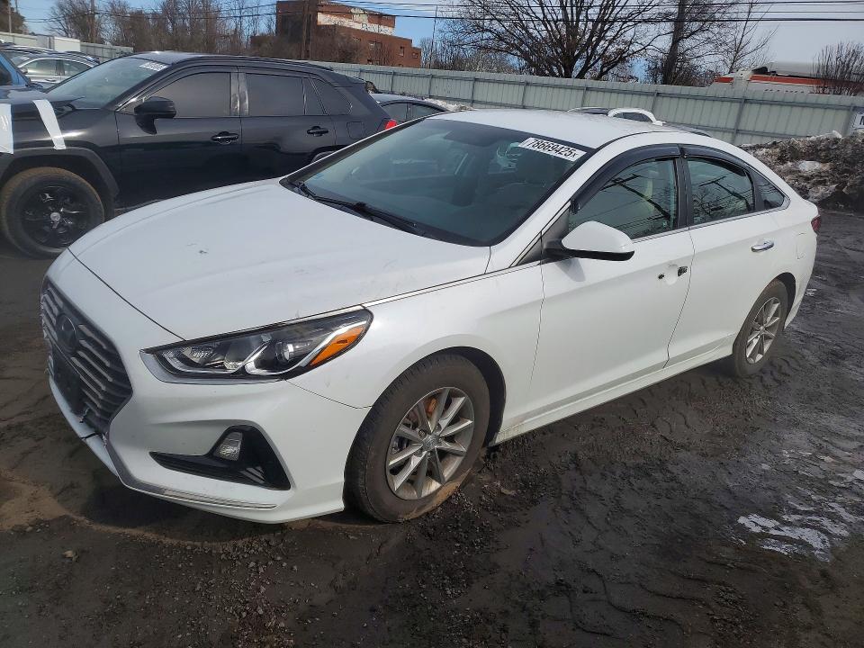 2018 HYUNDAI SONATA — VIN 5NPE24AFXJH612365