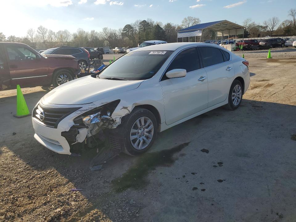 2015 NISSAN ALTIMA — VIN 1N4AL3AP9FN334621