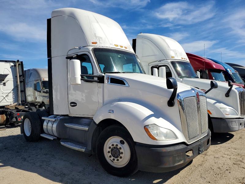 2017 KENWORTH T680 — VIN 1XKYA48X6HJ160404
