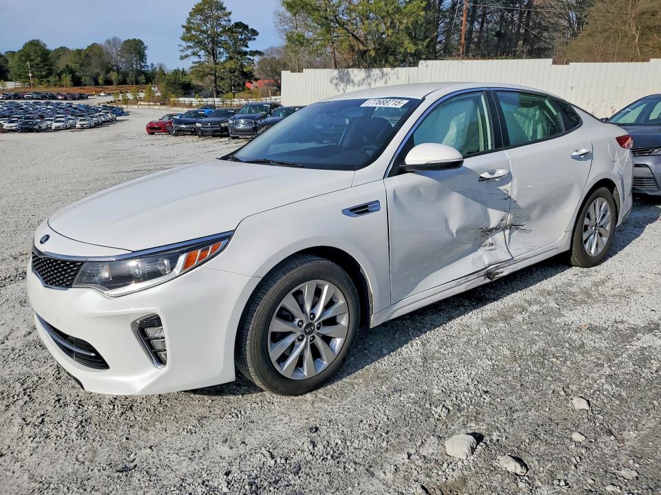 2018 KIA OPTIMA — VIN 5XXGT4L38JG228542