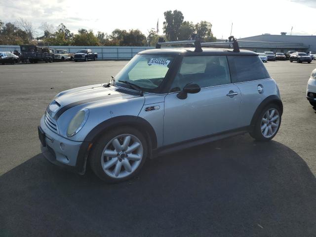 2002 MINI COOPER S — VIN WMWRE334X2TD52545